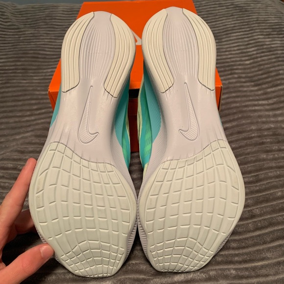 Nike zoom fly 4 barely volt mens 9 womens 10.5 - Picture 4 of 9